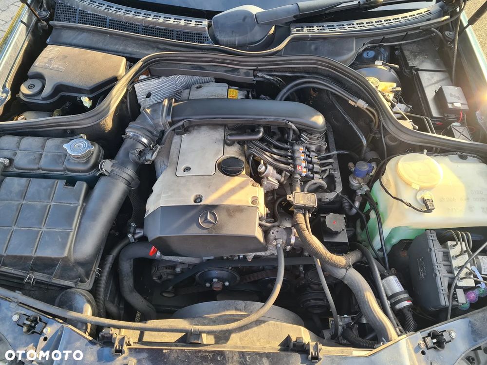 Mercedes-Benz CLK 200 - 15