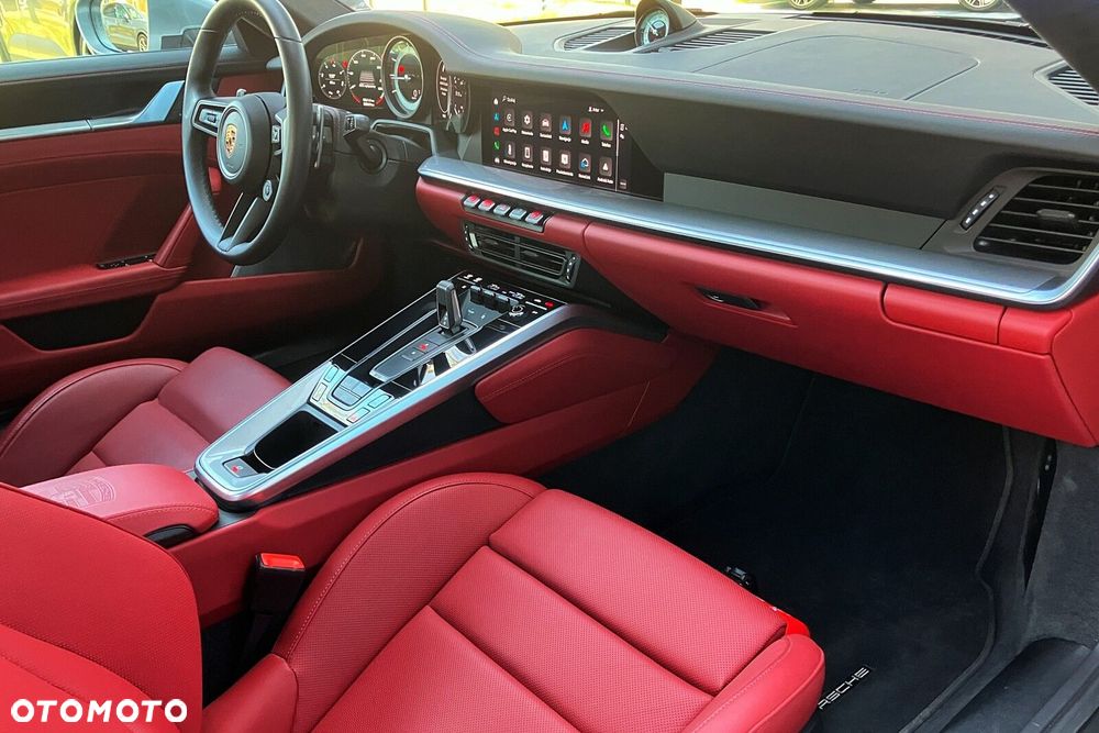 Porsche 911 Carrera - 37