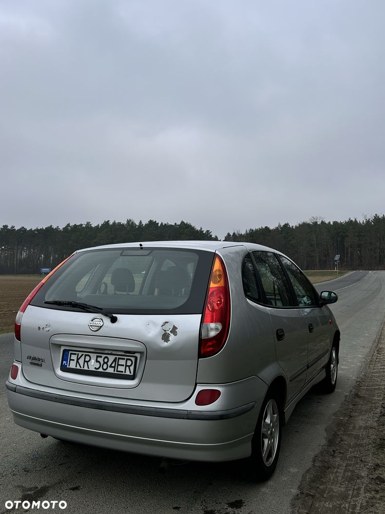 Nissan Almera Tino - 3