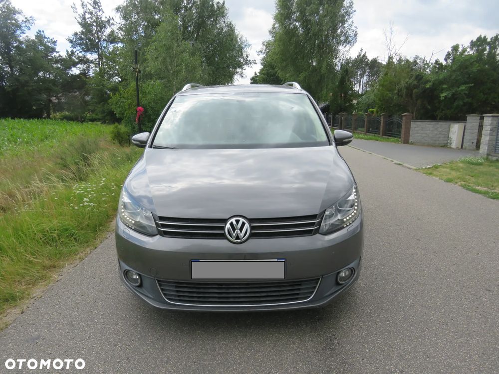 Volkswagen Touran 2.0 TDI DPF BlueMotion Technology DSG Comfortline - 2