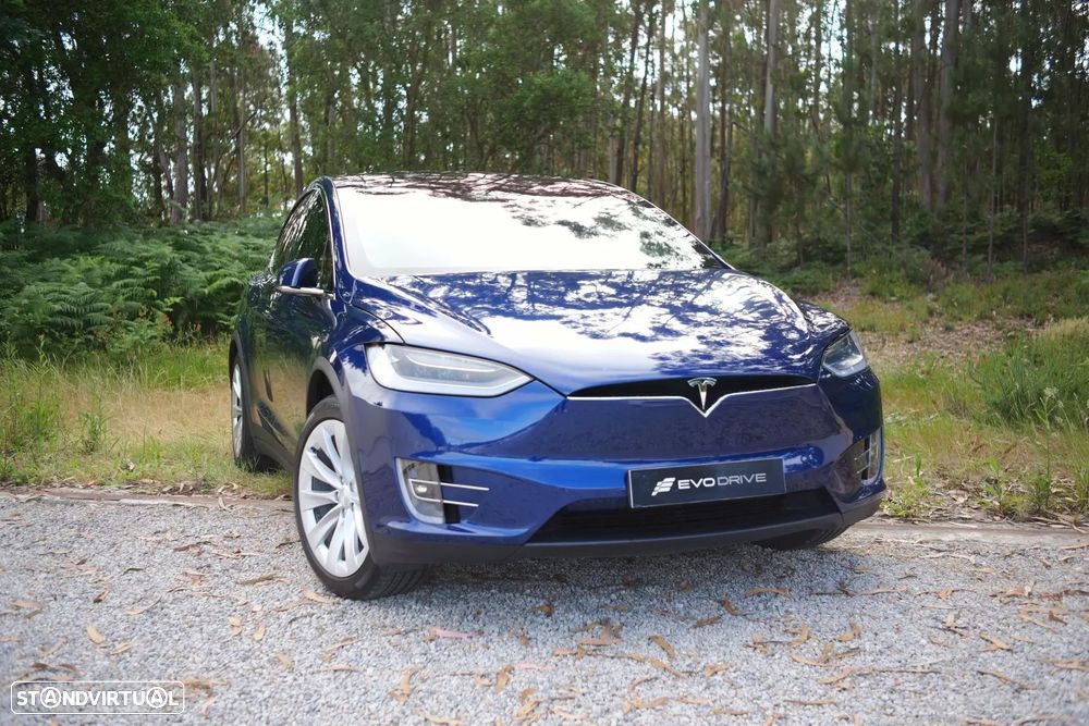 Tesla Model X 75D - 4