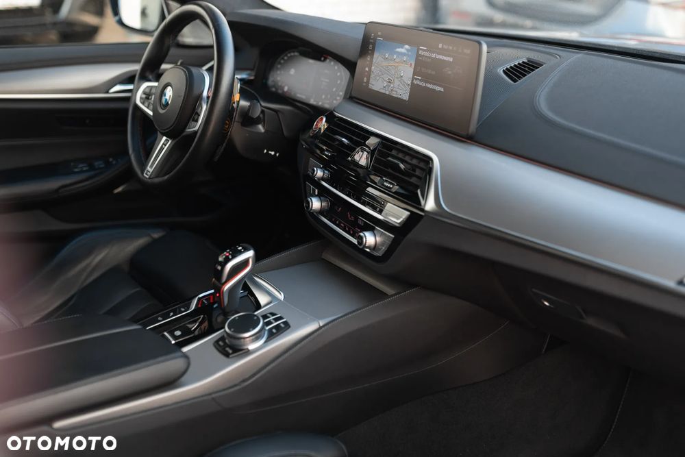 BMW M5 Competition - 23