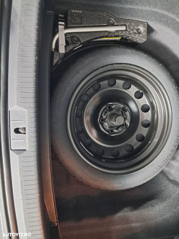 Volkswagen Golf - 24
