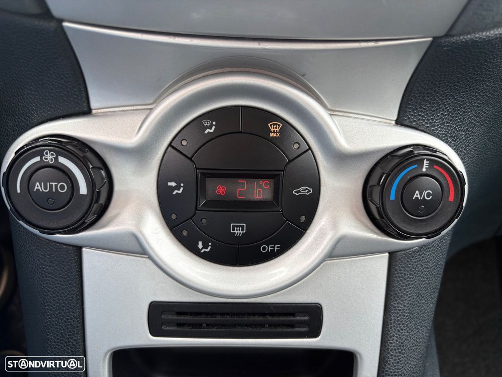 Ford Fiesta 1.4 TDCI Titanium - 10