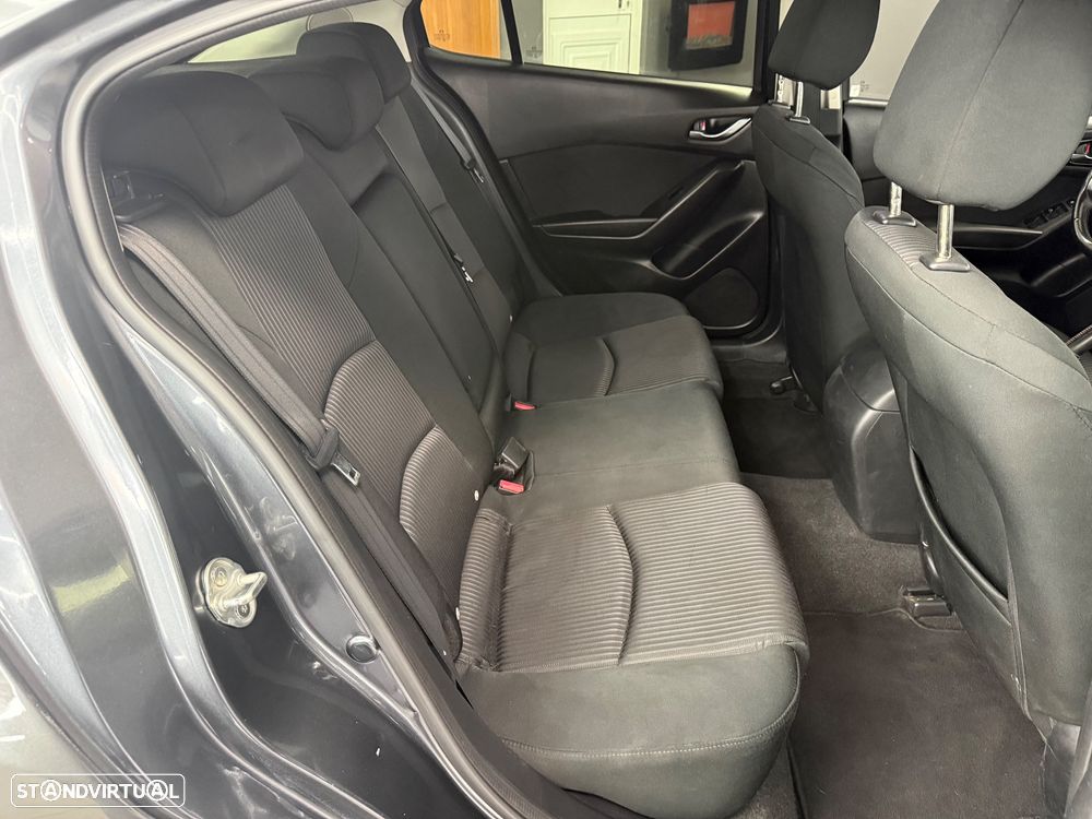 Mazda 3 Hatchback SKYACTIV-D 150 Auto Exclusive-Line - 9