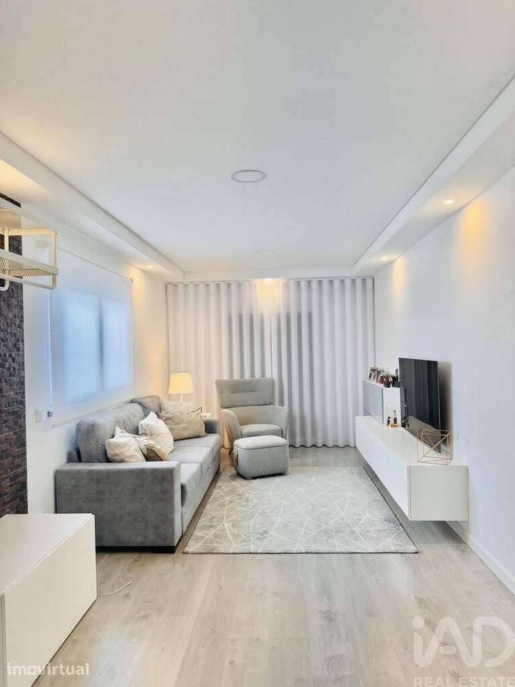 Casa / Villa T4 em Seixal, Arrentela e Aldeia de Paio Pires de 140,00 - Grande imagem: 2/25