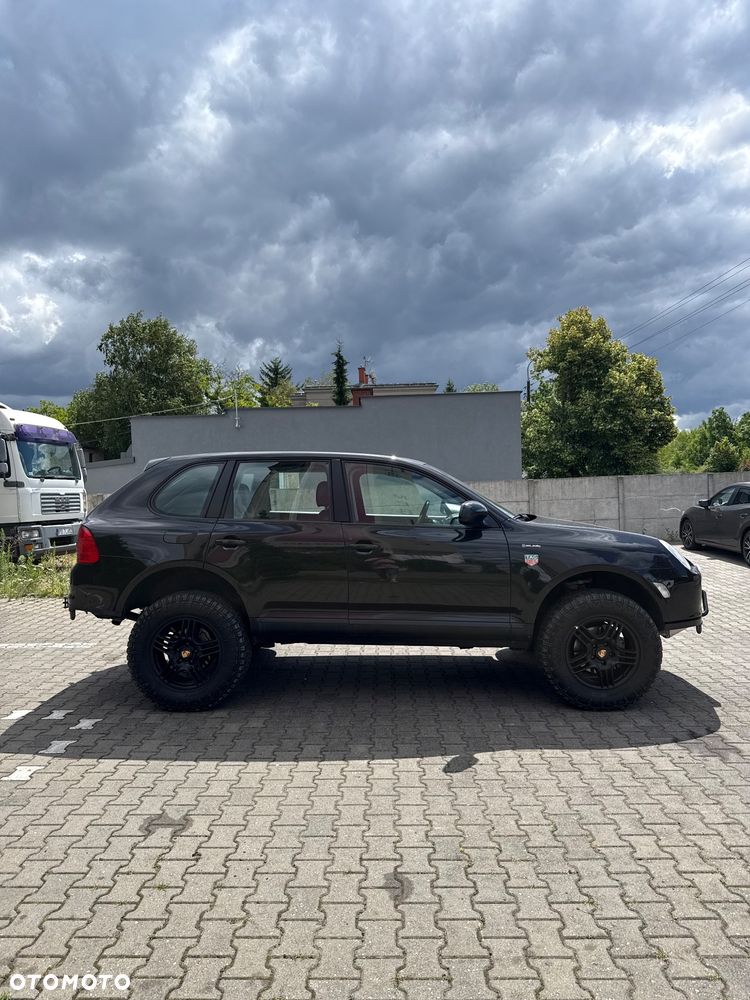 Porsche Cayenne - 7