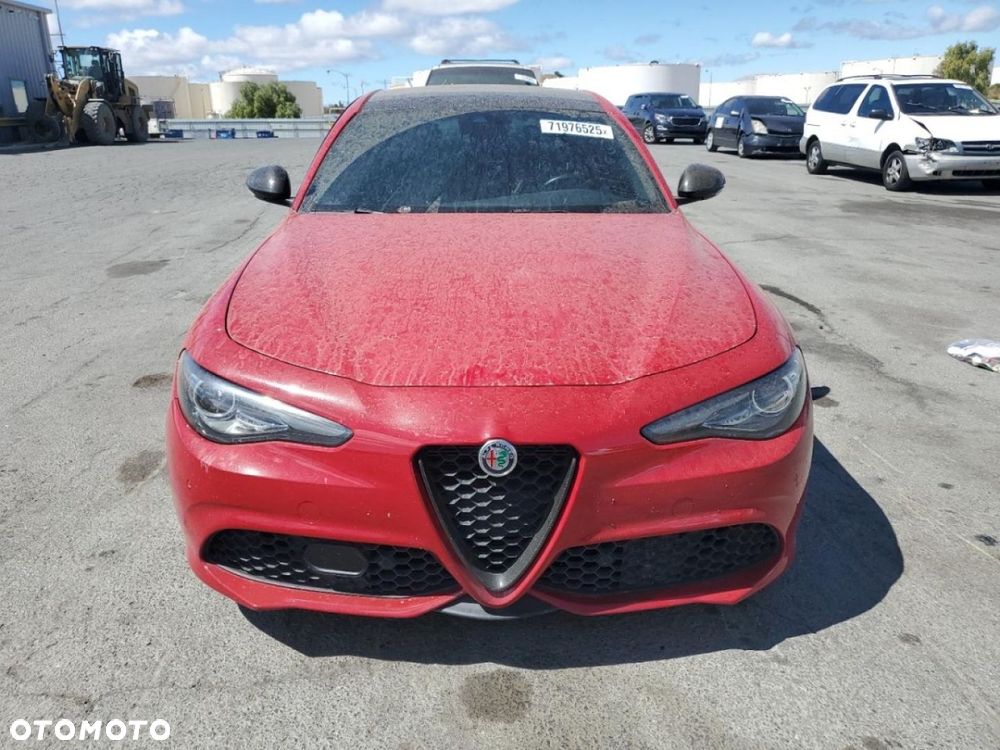 Alfa Romeo Giulia - 2