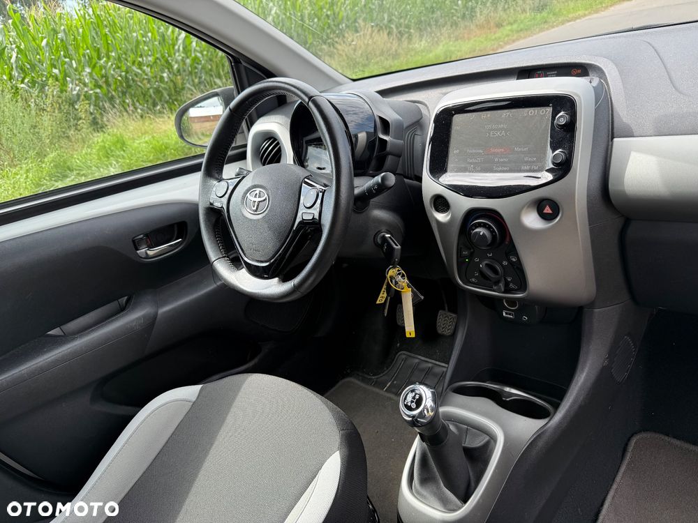Toyota Aygo 1.0 VVT-i JBL Edition - 12