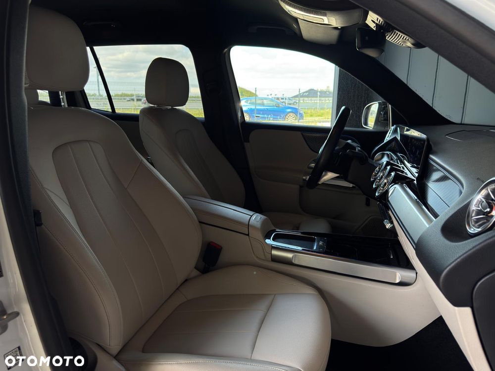 Mercedes-Benz GLB 200 d Progressive 8G-DCT - 28