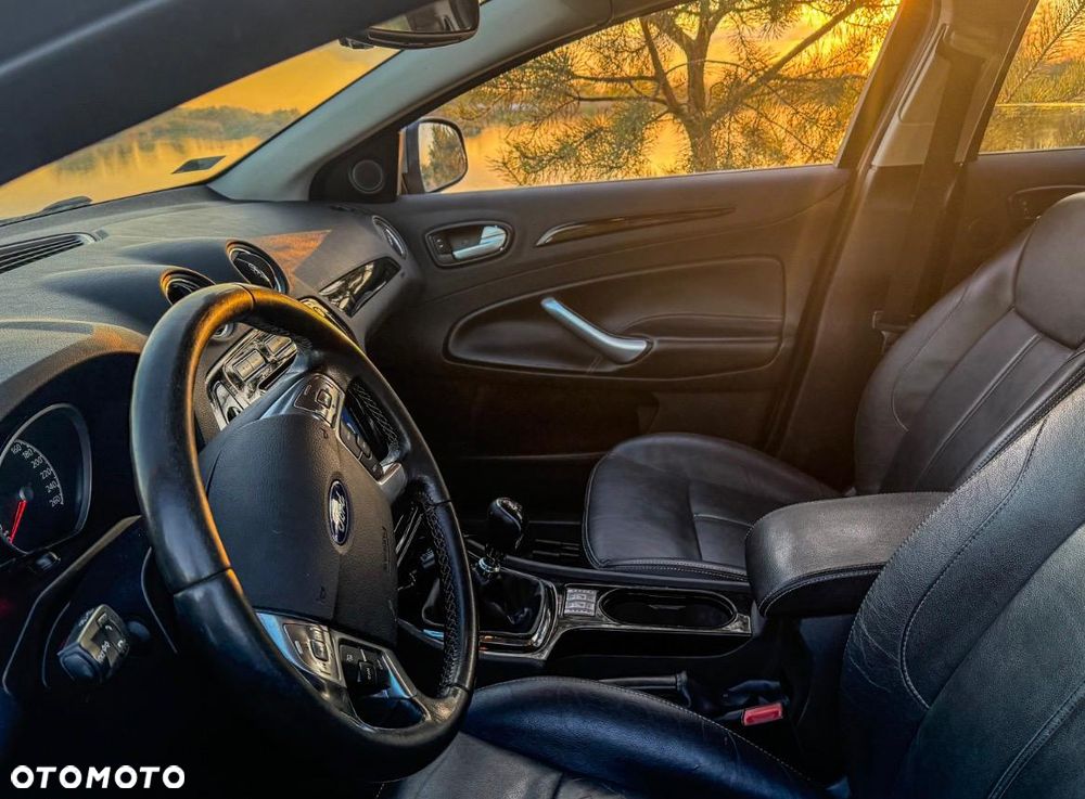 Ford Mondeo 2.5 Titanium - 14