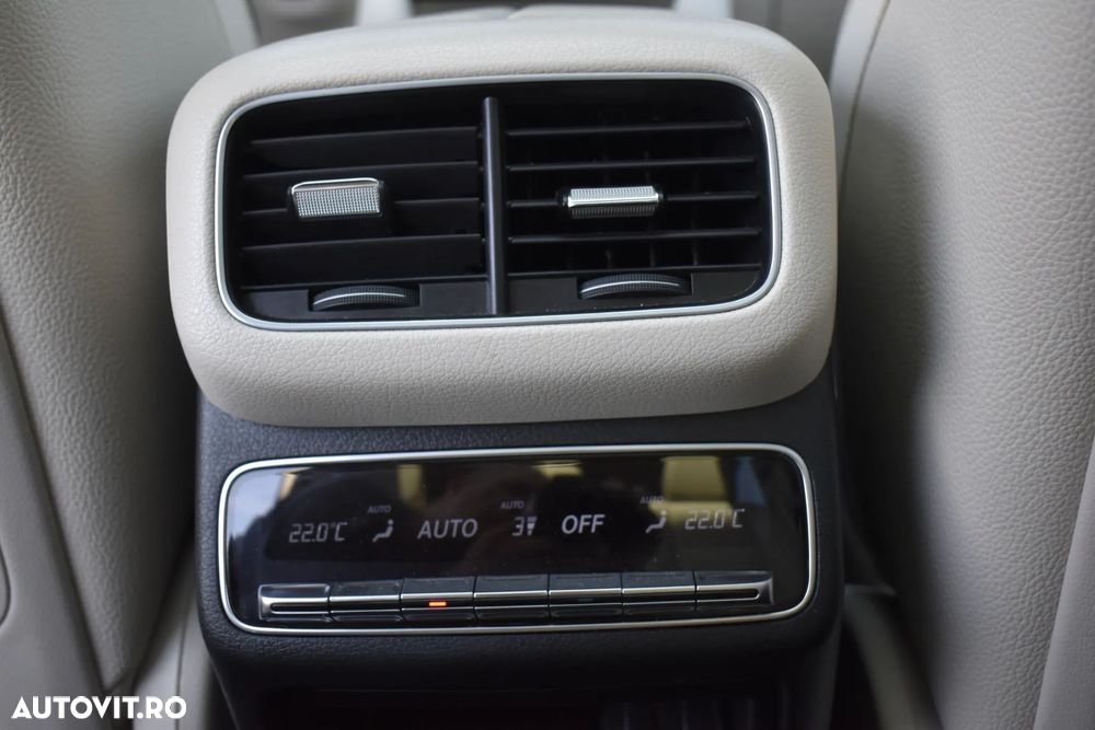 Mercedes-Benz GLS - 32