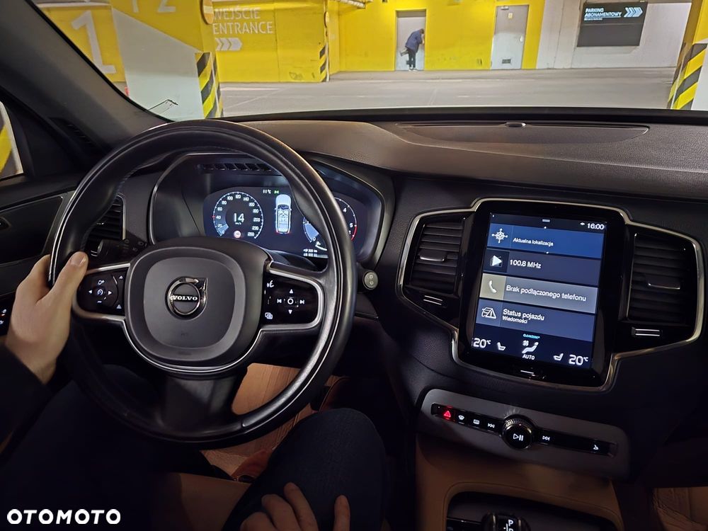 Volvo XC 90 B5 D AWD Geartronic Momentum - 4