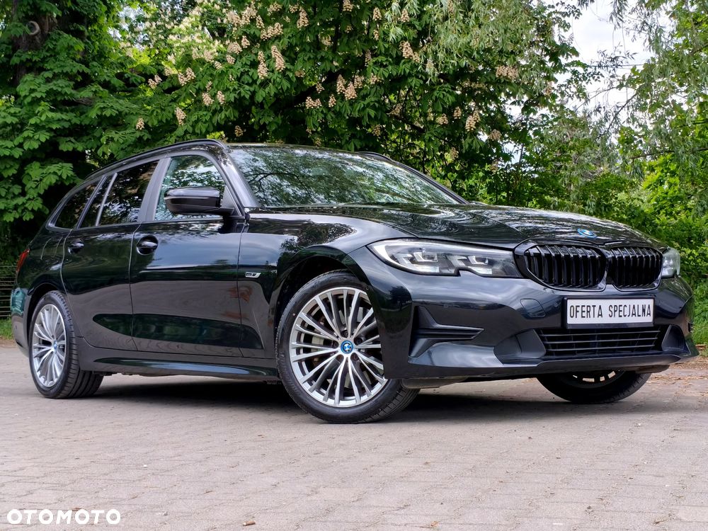 BMW Seria 3 330e - 2