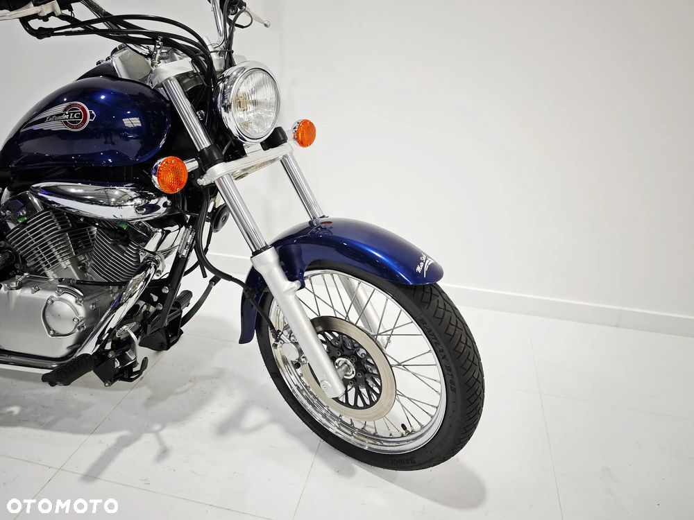 Suzuki Intruder - 7