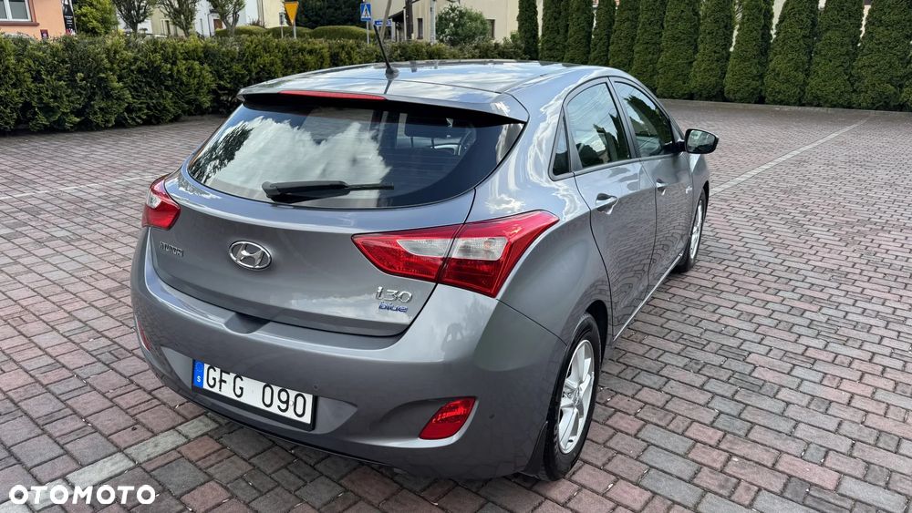 Hyundai i30 blue 1.6 GDI Passion - 12