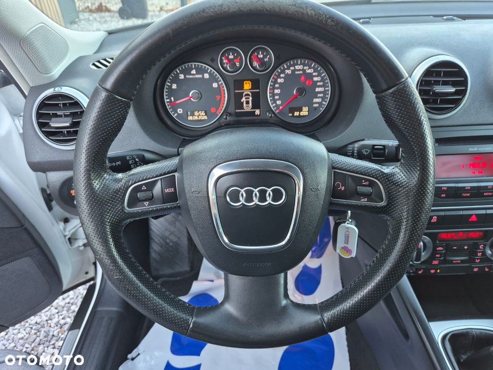 Audi A3 Sportback 1.4 TFSI Attraction - 30