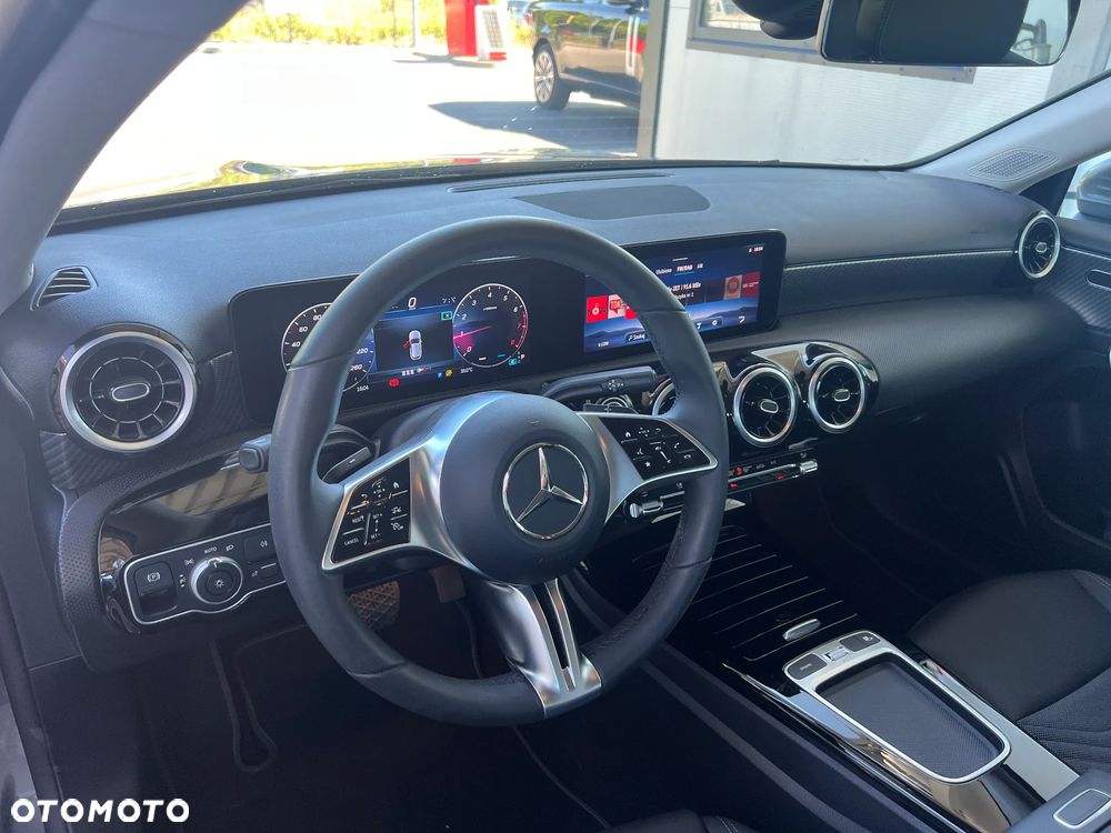 Mercedes-Benz Klasa A 200 Progressive 7G-DCT - 17
