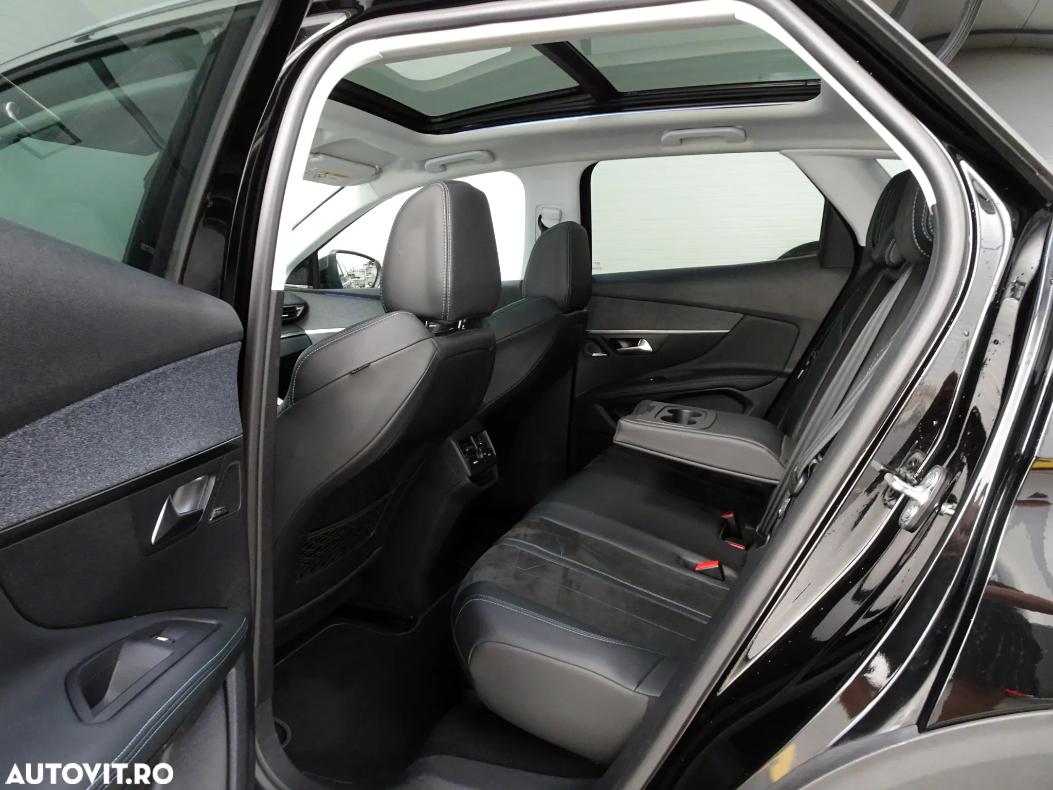 Peugeot 3008 PureTech 130 Stop & Start GPF EAT8 Crossway - 9