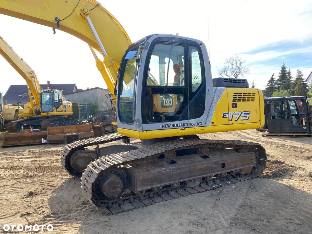 Kobelco NEW HOLLAND E175, 9900 MTH, Z NIEMIEC, PODWOZIE 90% DOBRE, WZOROWO UTRZYMANA - 10