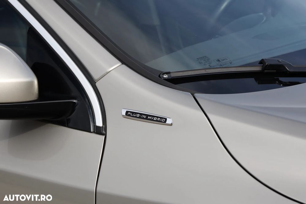 Volvo V60 D6 Plug-In-Hybrid AWD Geartronic Momentum - 27