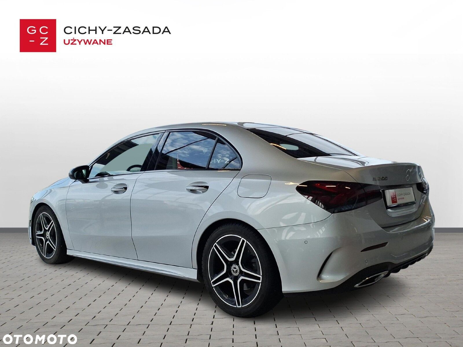 Mercedes-Benz Klasa A 200 AMG Line 7G-DCT - 3