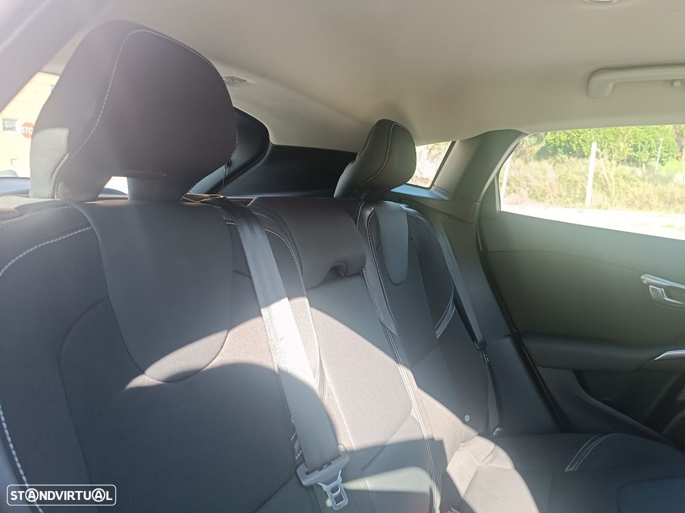 Volvo V40 1.6 D2 Momentum - 29