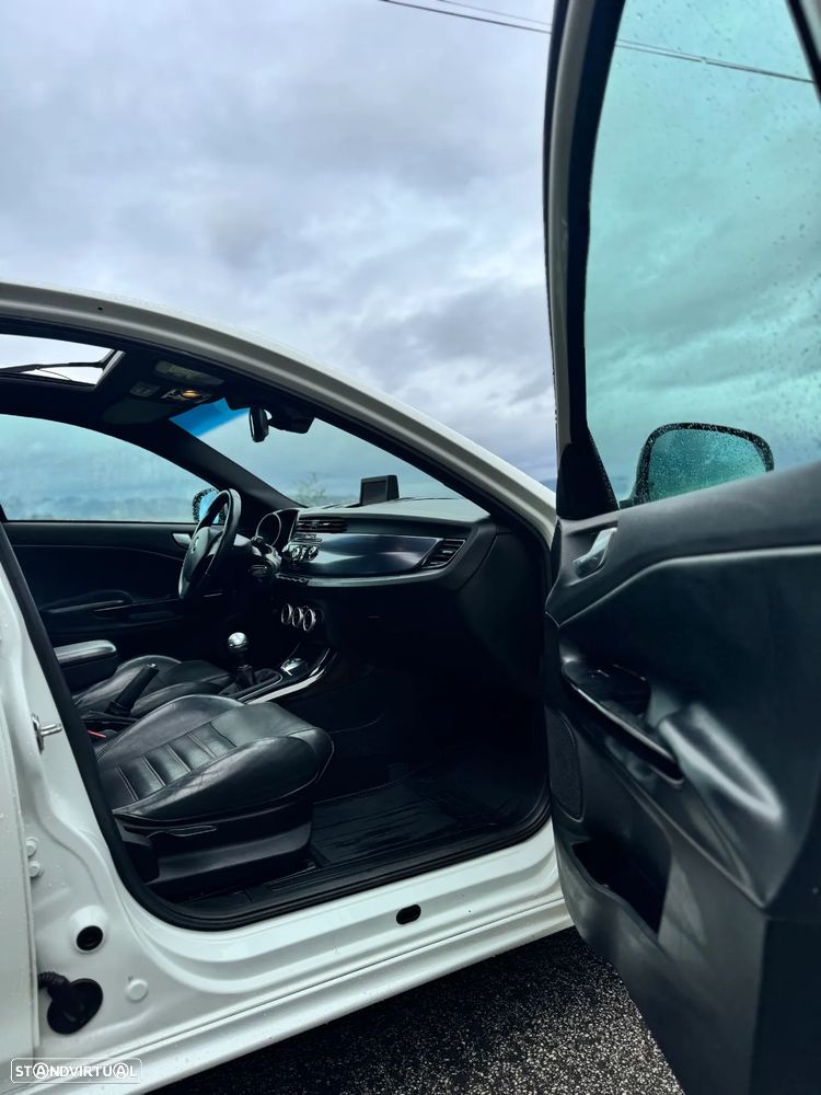 Alfa Romeo Giulietta 2.0 JTDM Distinctive - 14