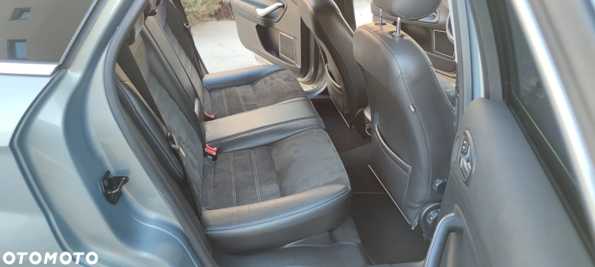 Ford Mondeo 2.0 TDCi Titanium X - 22
