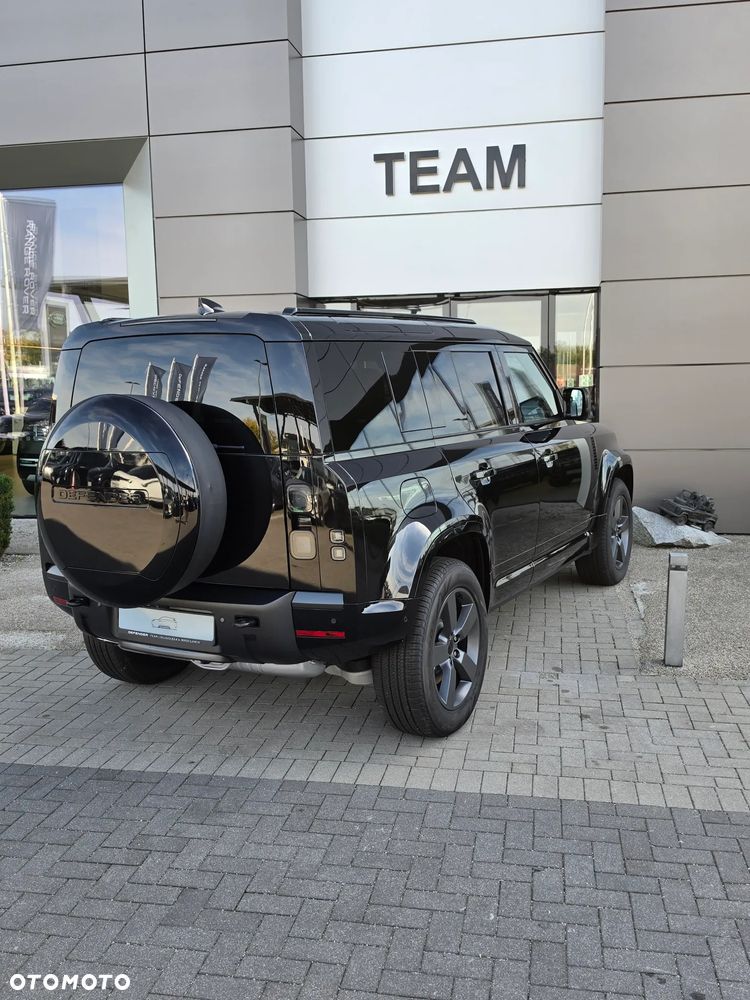 Land Rover Defender - 2