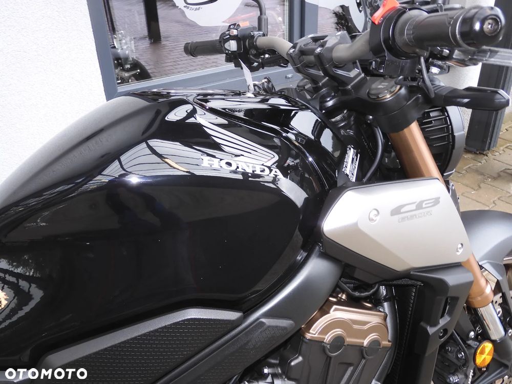 Honda CB - 8