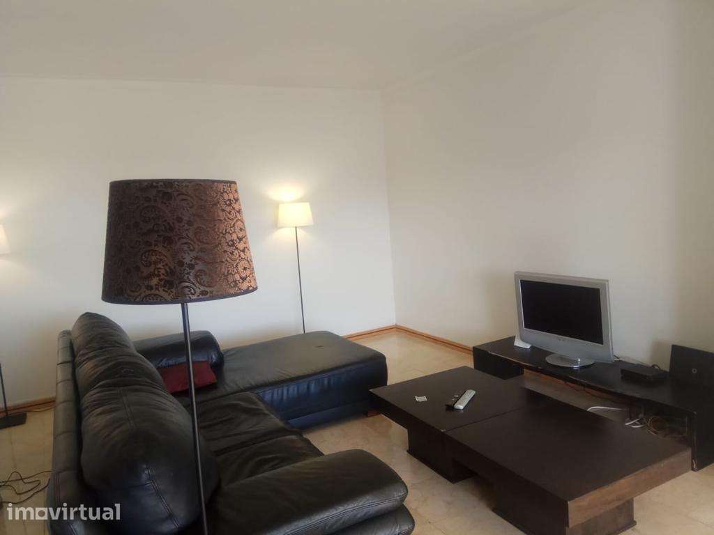 T4 Duplex Sala 50m2 5 varandas - Grande imagem: 4/34