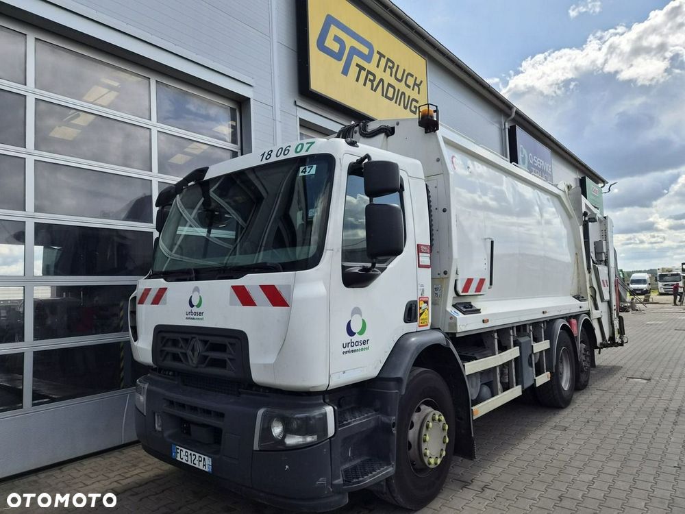 Renault D Wide 320 - 1