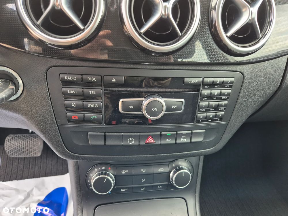 Mercedes-Benz Klasa B 180 CDI (BlueEFFICIENCY) 7G-DCT - 35