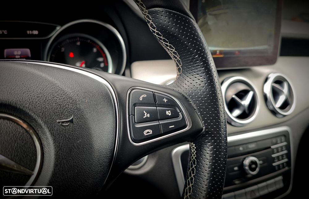 Mercedes-Benz GLA 180 d Urban - 13