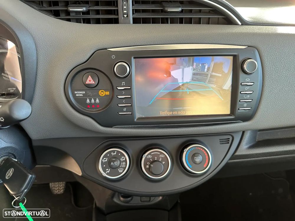 Toyota Yaris - 17
