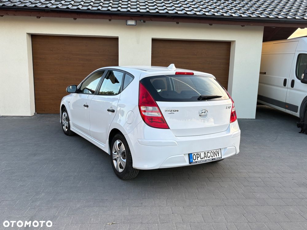 Hyundai i30 blue 1.4 Style - 3