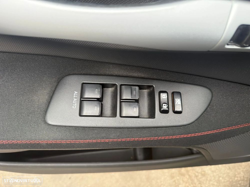Toyota Auris 1.4 D-4D AC - 18