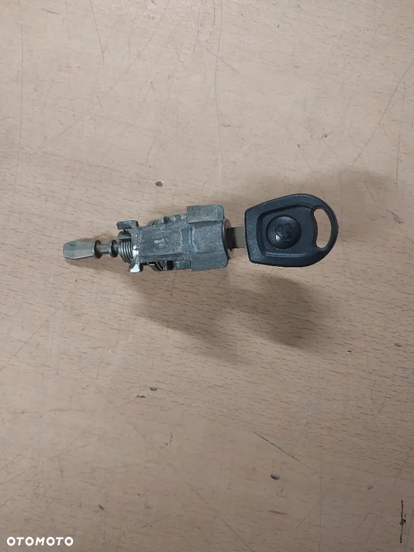 Zamek wkładka do drzwi vw t5 lewy