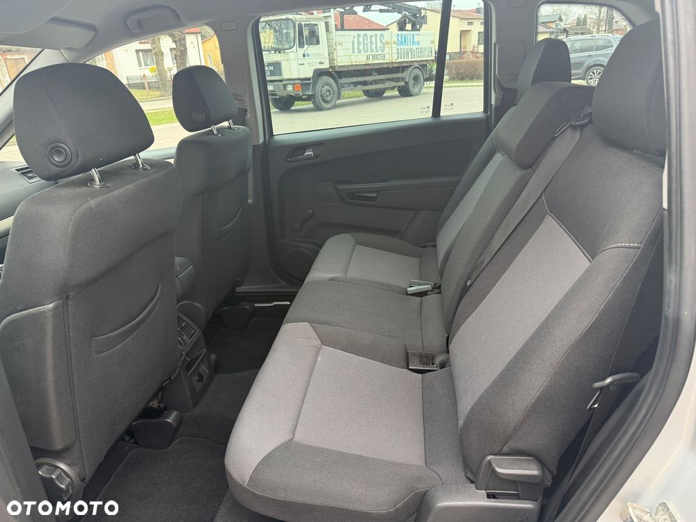 Opel Zafira 1.8 Family - 12
