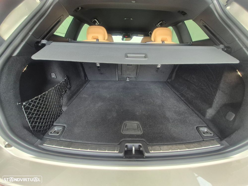 Volvo XC 60 2.0 D4 Momentum Plus Geartronic - 27