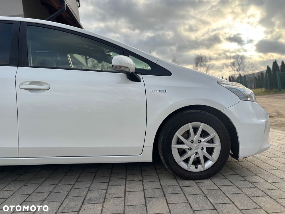 Toyota Prius 1.8 HSD Premium - 24