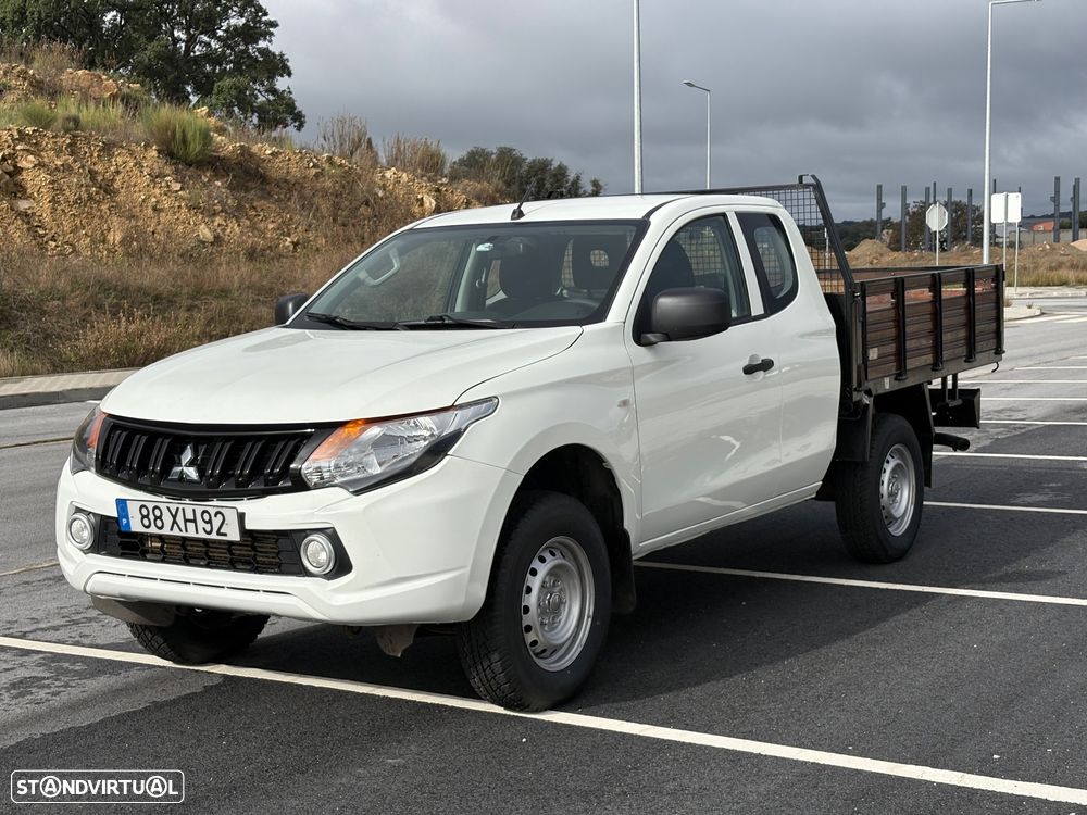 Mitsubishi L200 2.4 DI-D CD Campera Space Cab 3L 4WD - 1