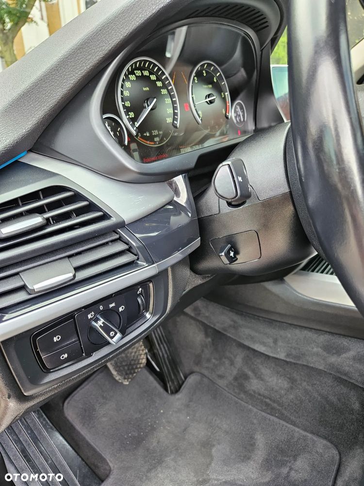 BMW X5 xDrive40d - 9