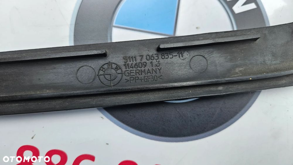 BMW 5 E60 E61 Osłona zderzaka przedniego Listwa górna zderzaka Uszczelka 7063835 - 6