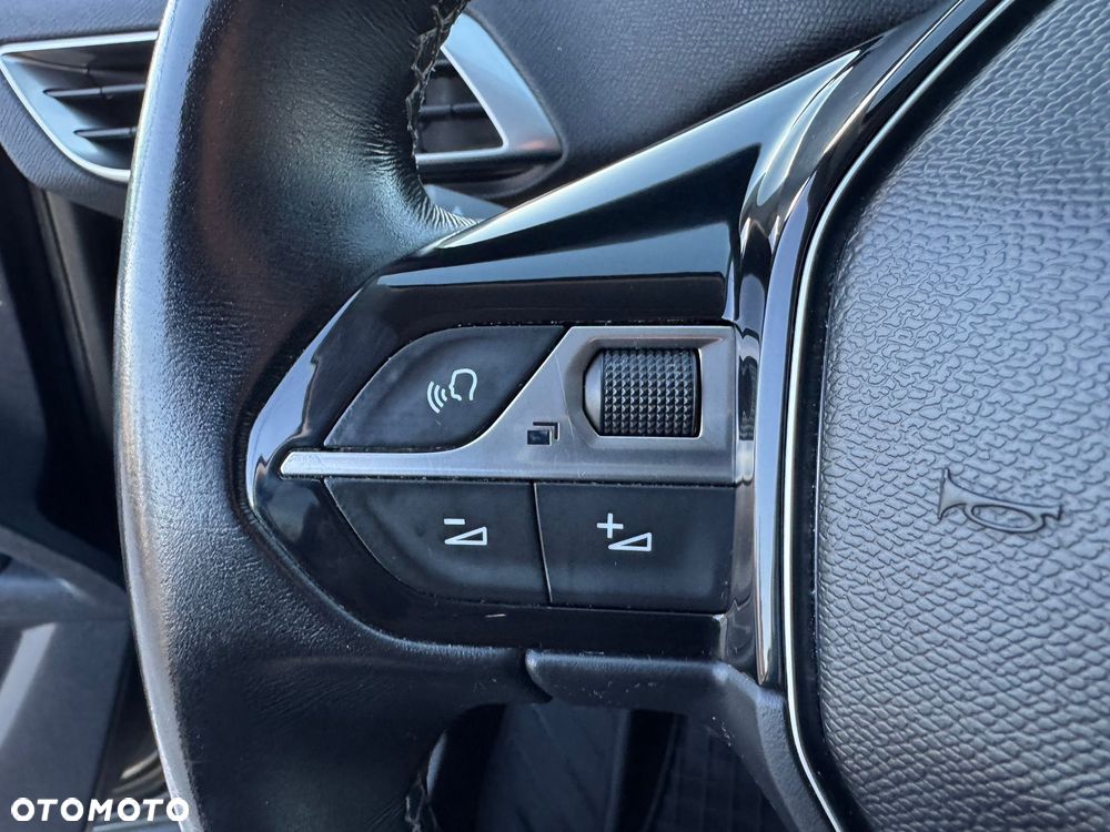 Peugeot 3008 1.2 PureTech GPF Active S&S - 24