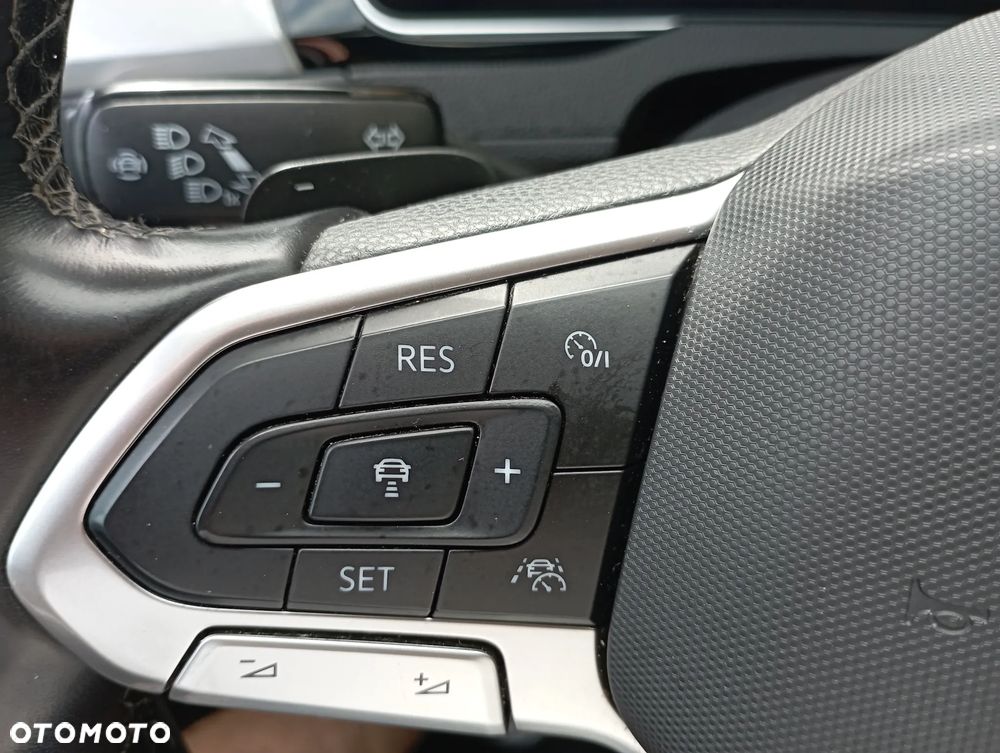 Volkswagen Passat Variant 2.0 TDI EVO Business DSG - 26