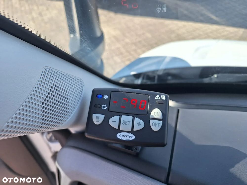 Iveco 50C18 Chłodnia Izoterma 8EP km Krajowy Ledy  Agregat Carrier citymax 400 - 17