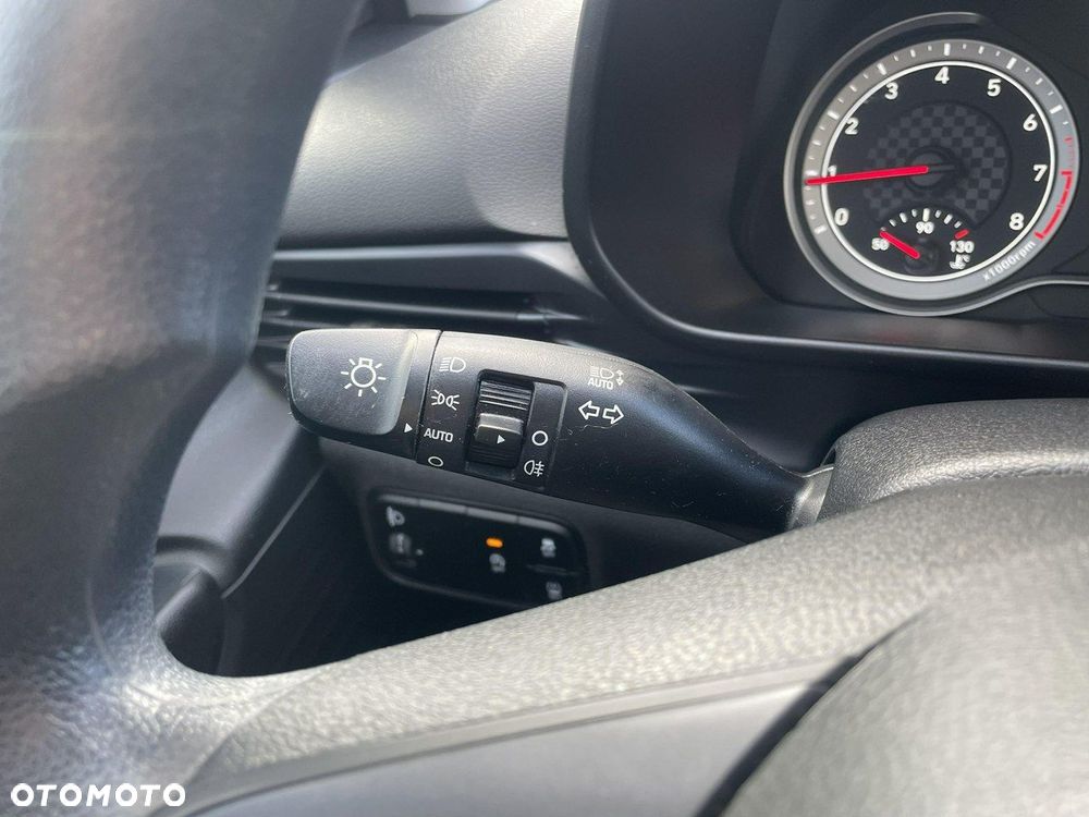 Hyundai i20 1.2 Pure - 21