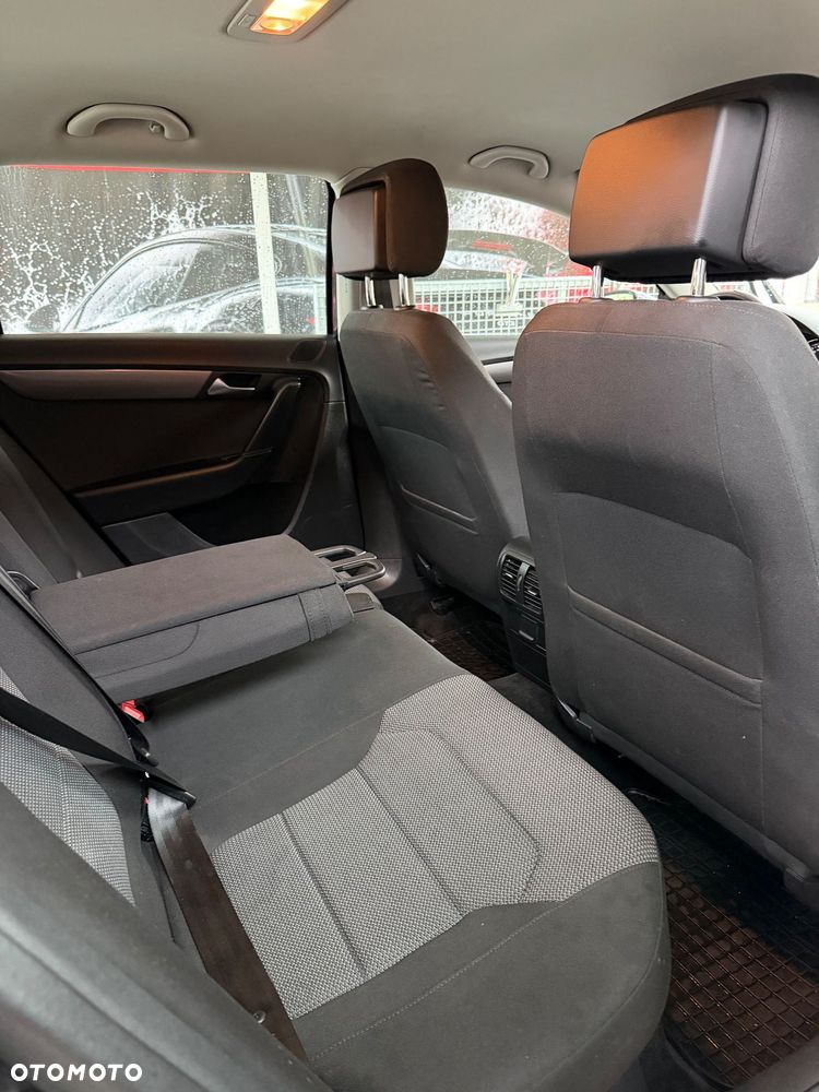 Volkswagen Passat 1.6 TDI BlueMotion Technology Business Edition - 15